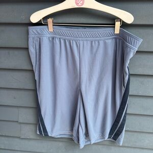 All in motion shorts